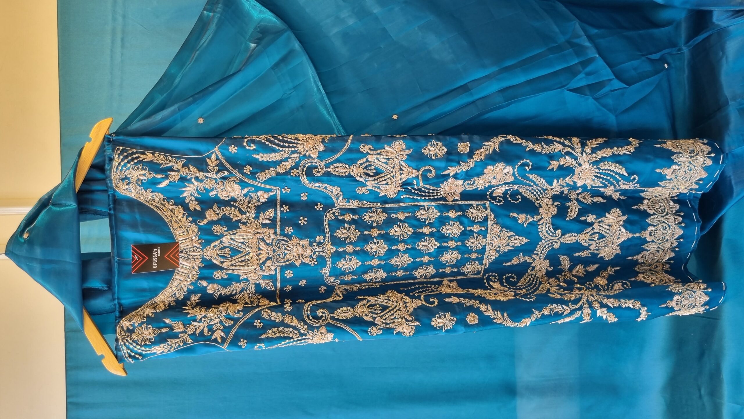 Royale Floral Embellished Silk Suit - Image 3